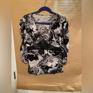 ABSTRACT BLOUSE~BLACK & WHITE~SIZE S/M